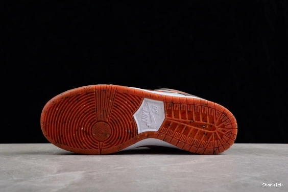 Crushed D.C. Low SB Dunk DH7782-001 Nike 1025